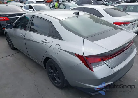 2022 Hyundai Elantra Sel z USA, uszkodzony, nr VIN 5NPLM4AG7NH057553